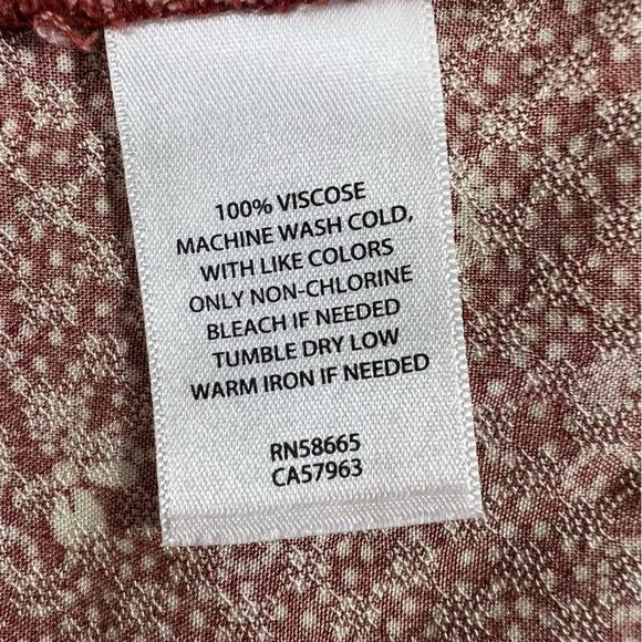 Treasure & Bond Shirred Long Sleeve Ditsy Floral Midi Dress - Picture 7 of 16